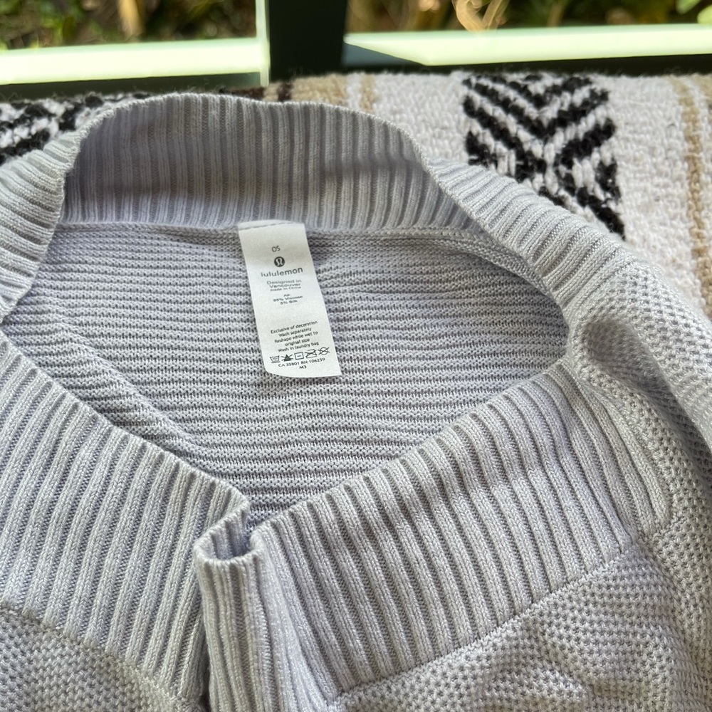 LULU LEMON PONCHO
